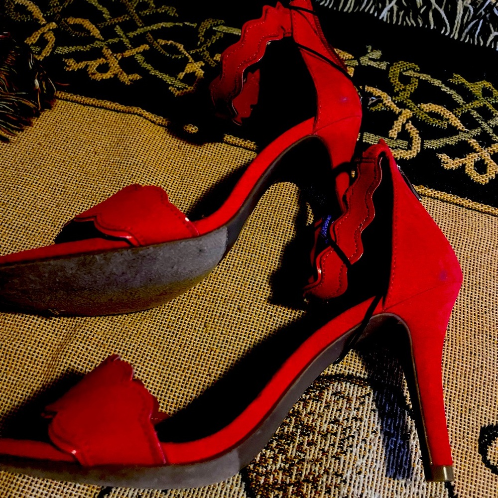 Red heels - Picture 4 of 4